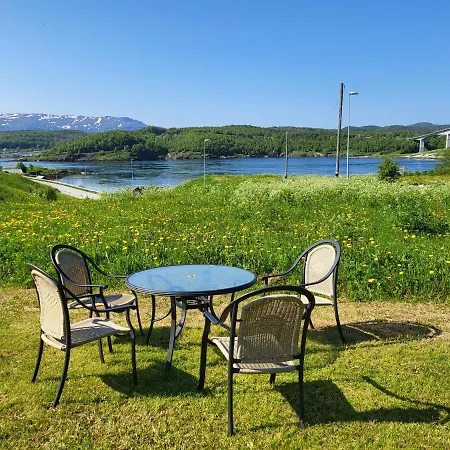 Sokkelleilighet Rett Ved Saltstraumen *