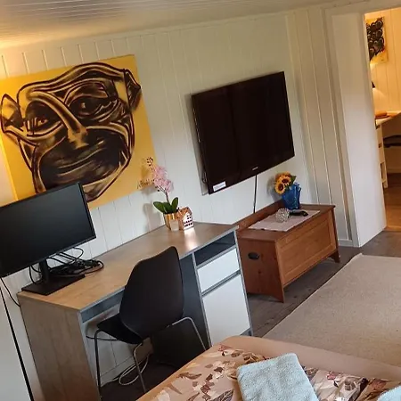 Sokkelleilighet Rett Ved Saltstraumen Будё