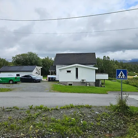 Sokkelleilighet Rett Ved Saltstraumen דירה *
